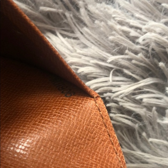 Louis Vuitton Monnaie Tresor Wallet - Picture 13 of 14